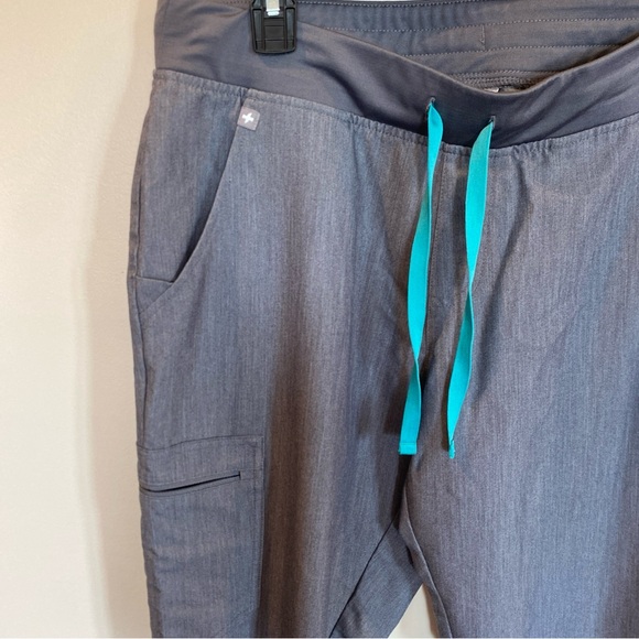 Figs Zamora Jogger Scrub Pant Nurse Gray Womens Size Large Petite - Picture 2 of 7